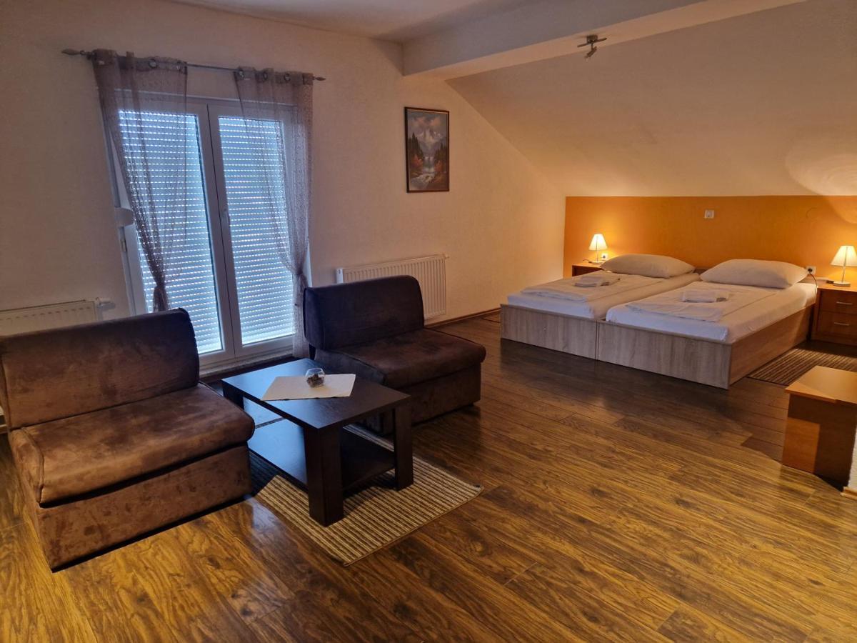 Plitvice Palace Grabovac  Exterior photo